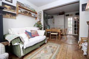 Living/Diner- click for photo gallery